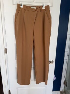 Abercrombie & Fitch Straight Leg Pants in Camel